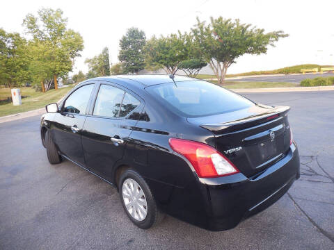 2019 Nissan Versa SV
