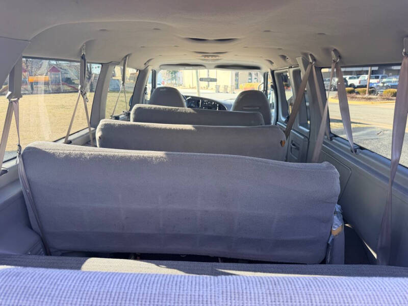 2001 Ford E-Series