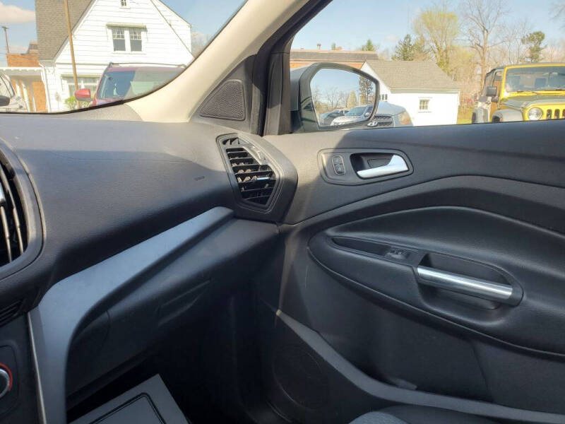 2017 Ford Escape SE