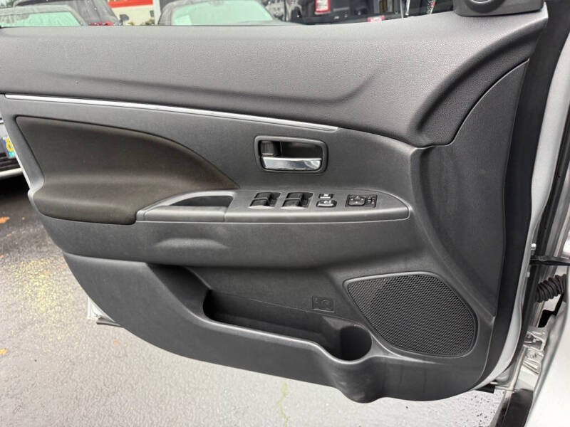 2022 Mitsubishi Outlander Sport LE