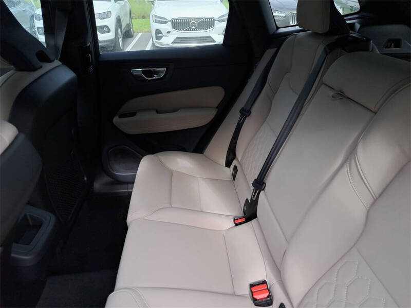 2026 Volvo XC60 B5 Core