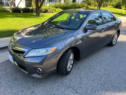 2011 Toyota Camry Hybrid for sale at GM Auto Group in Arleta CA