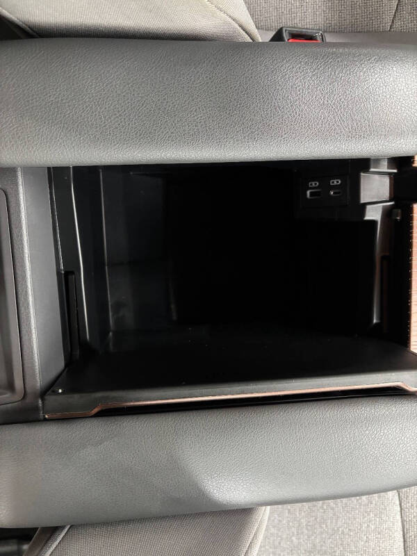 2022 Toyota Sienna LE 8-Passenger