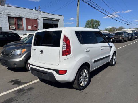 2012 Kia Soul +
