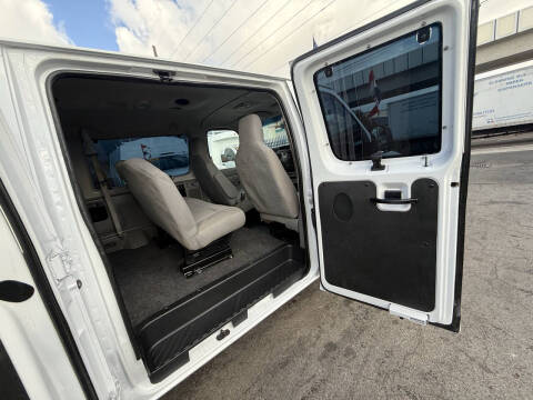 2012 Ford E-350