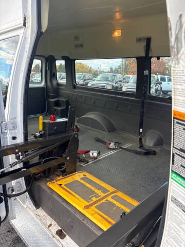 2013 Ford E-Series E-350 SD