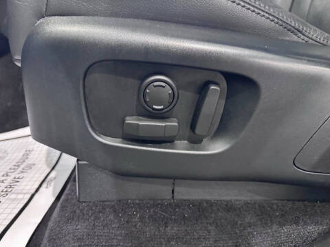 2020 Land Rover Discovery Landmark Edition