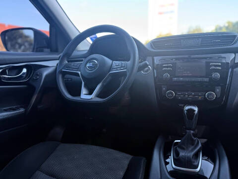 2017 Nissan Rogue Sport SV