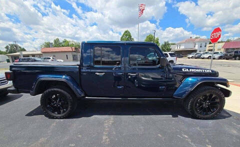 2025 Jeep Gladiator NightHawk