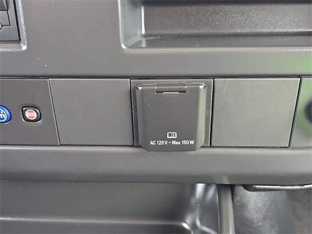 2025 Chevrolet Express LS 3500