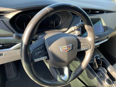 2021 Cadillac XT4 Premium Luxury