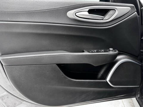 2023 Alfa Romeo Giulia Veloce