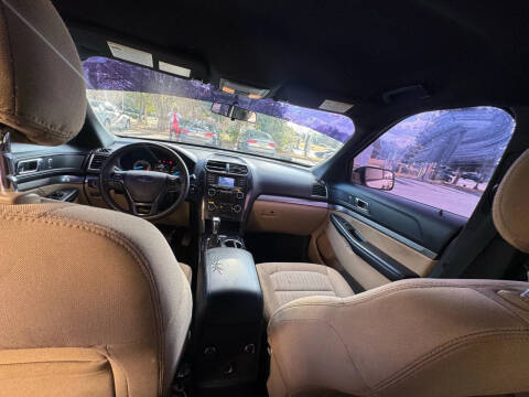 2017 Ford Explorer