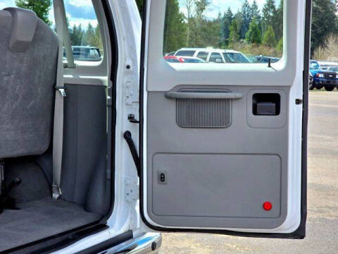 2011 Ford E-Series E-350 SD XLT