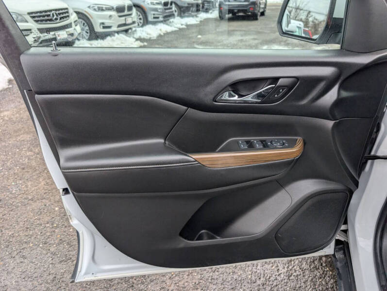 2017 GMC Acadia SLE-1