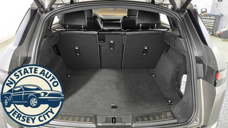 2023 Land Rover Range Rover Evoque P250 R-Dynamic SE