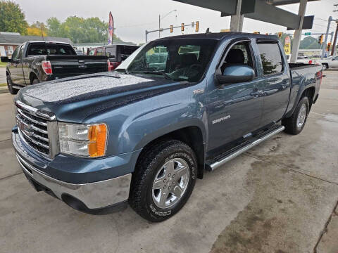 2011 GMC Sierra 1500 for sale at SpringField Select Autos in Springfield IL
