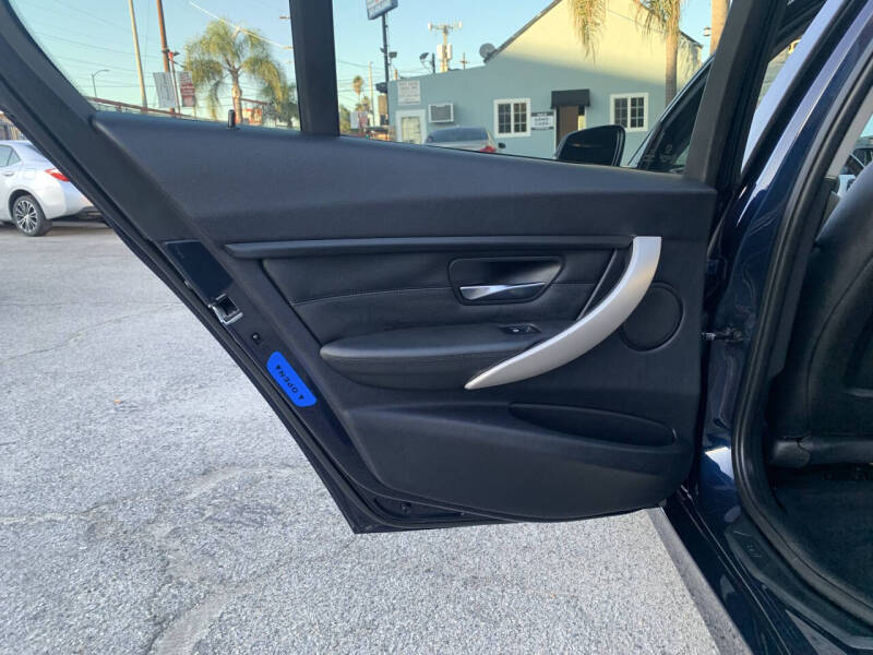 2014 BMW 3 Series 320i