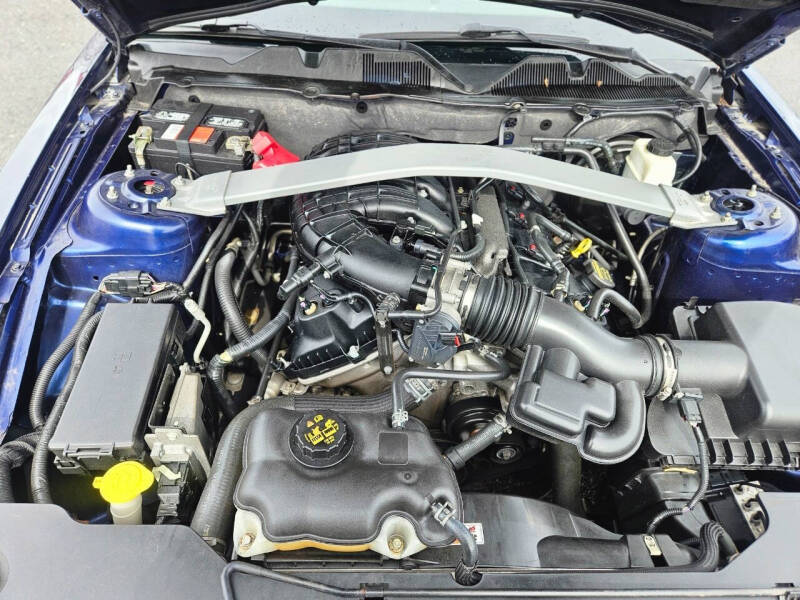 2012 Ford Mustang V6