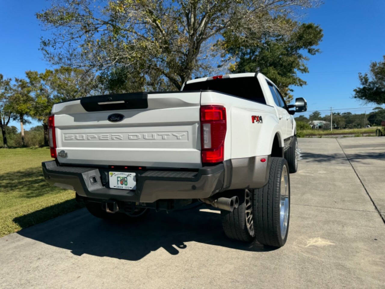 2022 Ford F-350 Super Duty for sale at DIESEL TRUCK SOURCE in Sebastian, FL