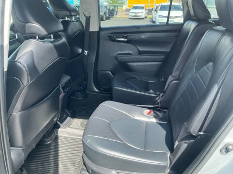 2022 Toyota Highlander XLE