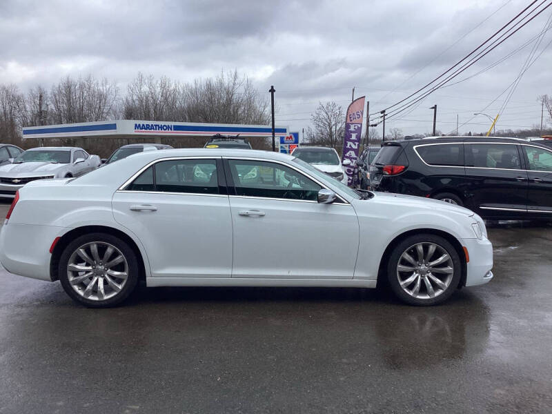 2018 Chrysler 300 Touring
