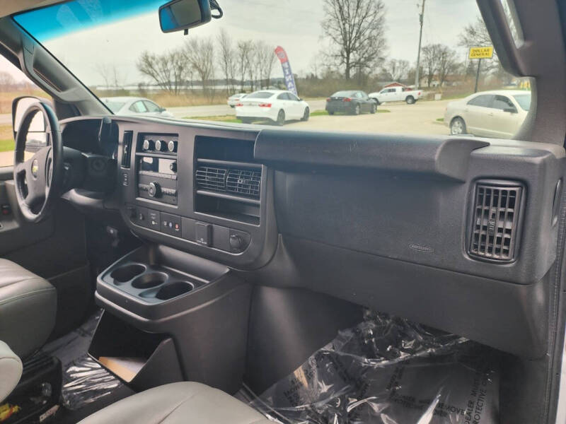 2023 Chevrolet Express 2500