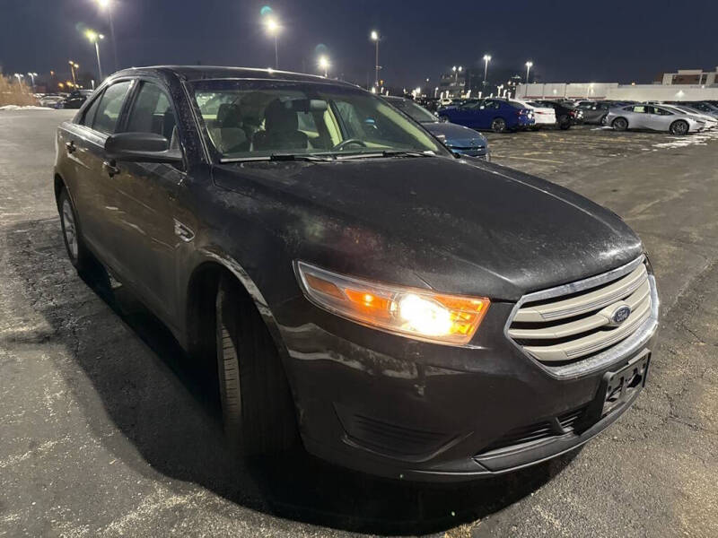 2014 Ford Taurus SE