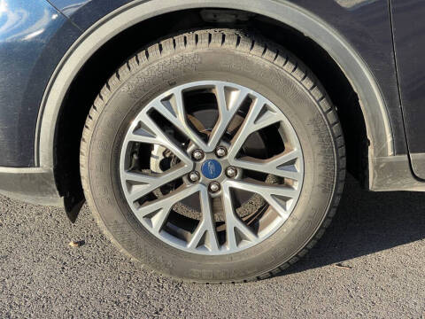 2021 Ford Escape SEL