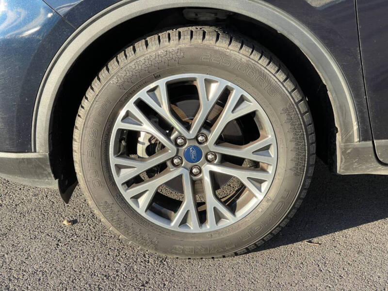 2021 Ford Escape SEL