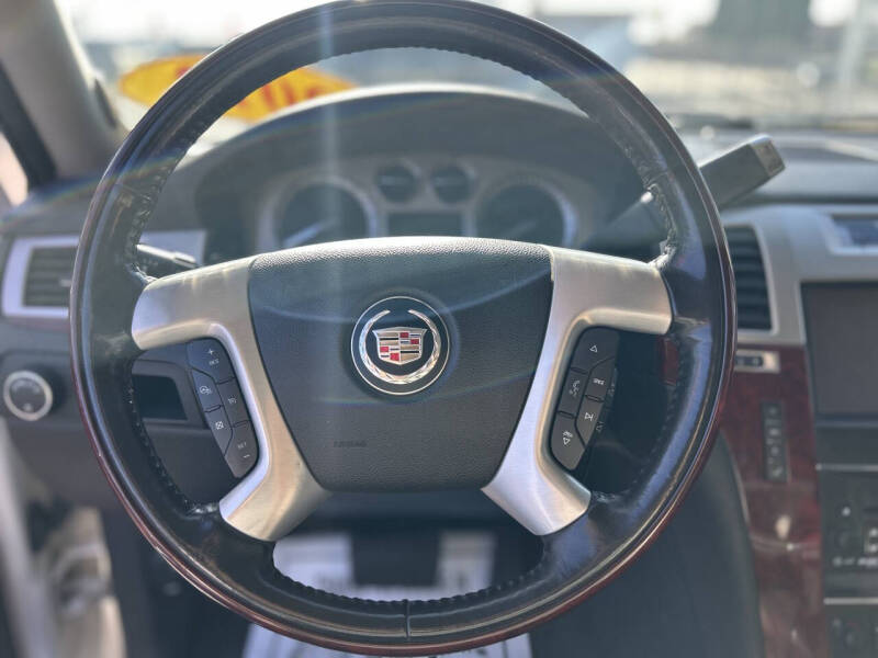 2012 Cadillac Escalade Luxury