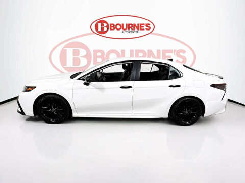 2022 Toyota Camry Hybrid SE Nightshade