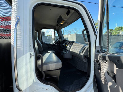 2016 Freightliner M2 106