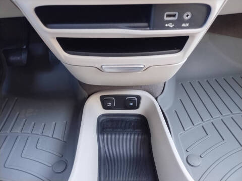 2017 Chrysler Pacifica Touring-L