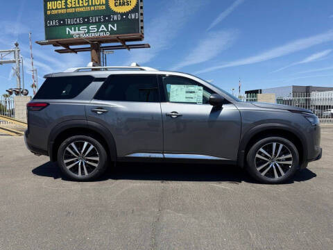 2025 Nissan Pathfinder Platinum