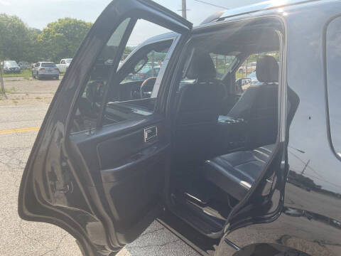 2017 Lincoln Navigator Select