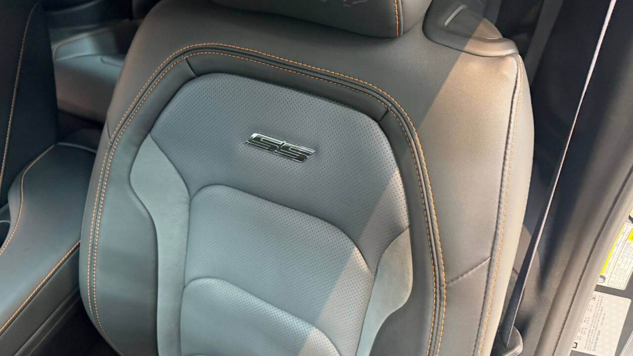 2017 Chevrolet Camaro 44