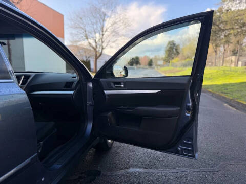 2014 Subaru Outback 2.5i Premium