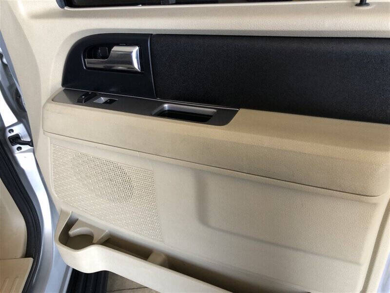 2016 Ford Expedition XL Fleet