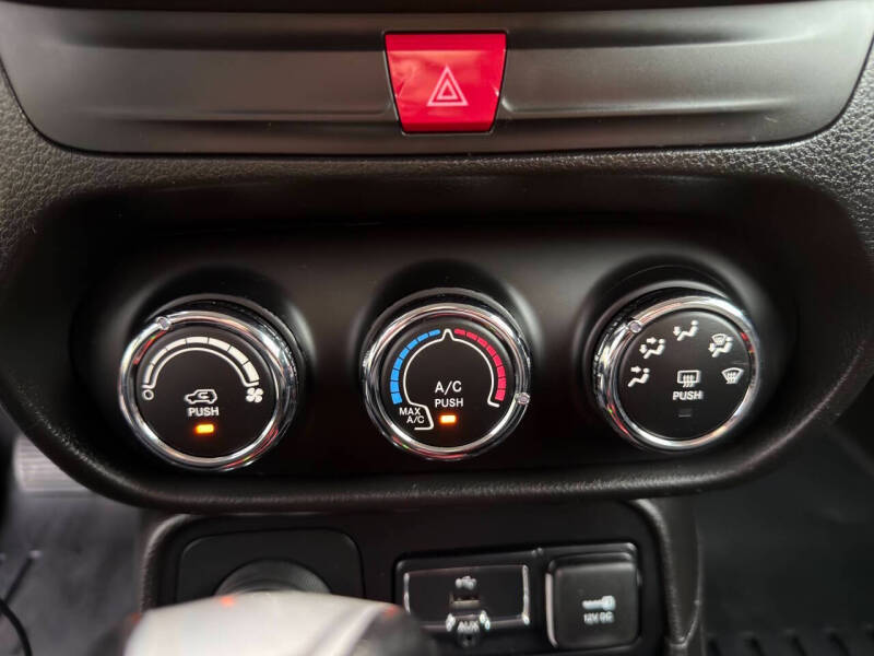 2017 Jeep Renegade Trailhawk