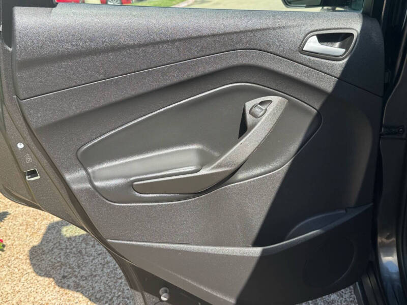 2017 Ford C-MAX Hybrid SE