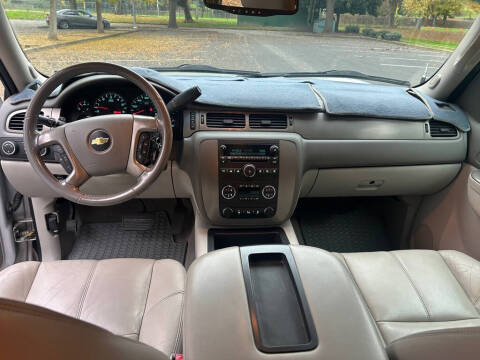 2013 Chevrolet Avalanche LT Black Diamond