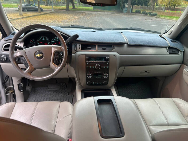 2013 Chevrolet Avalanche LT Black Diamond