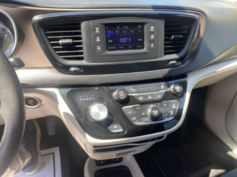 2017 Chrysler Pacifica Touring