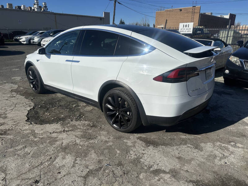 2016 Tesla Model X 90D