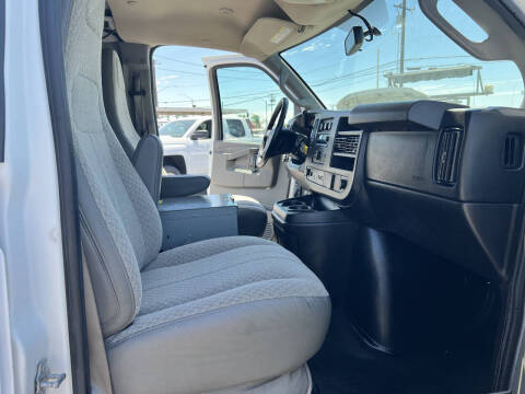 2017 Chevrolet Express 2500