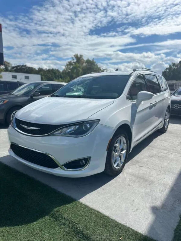 2018 Chrysler Pacifica Touring L