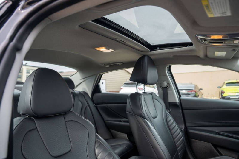 2024 Hyundai Elantra Limited