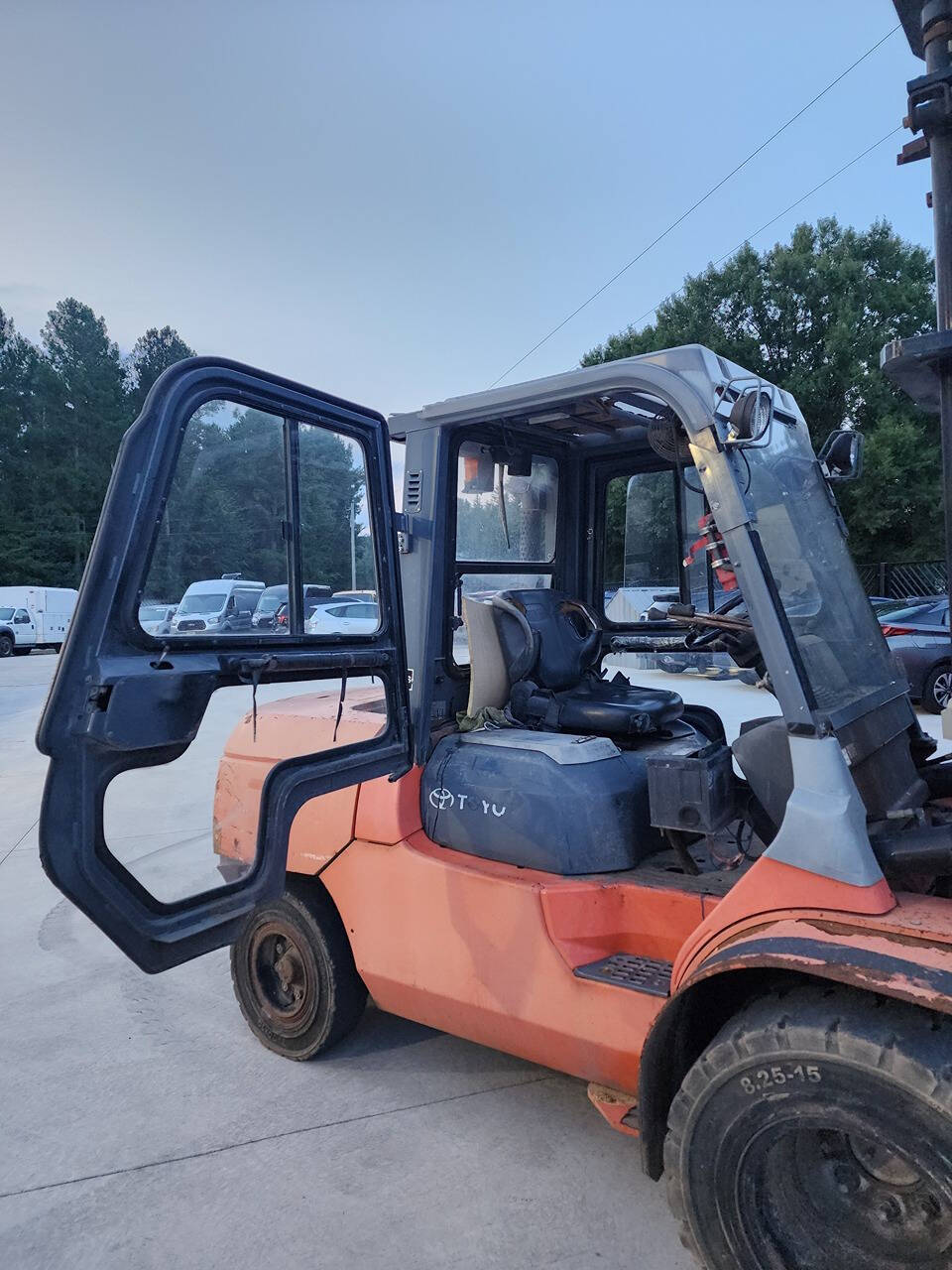 2004 Toyota 7FDAU50 Forklift for sale at PAKK AUTOMOTIVE in Peachland, NC