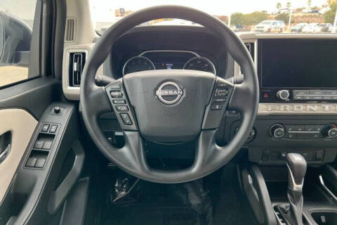 2025 Nissan Frontier SV